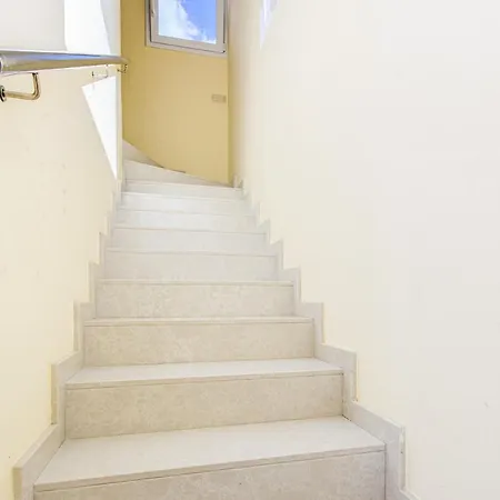 Apart-rent Ter 0031